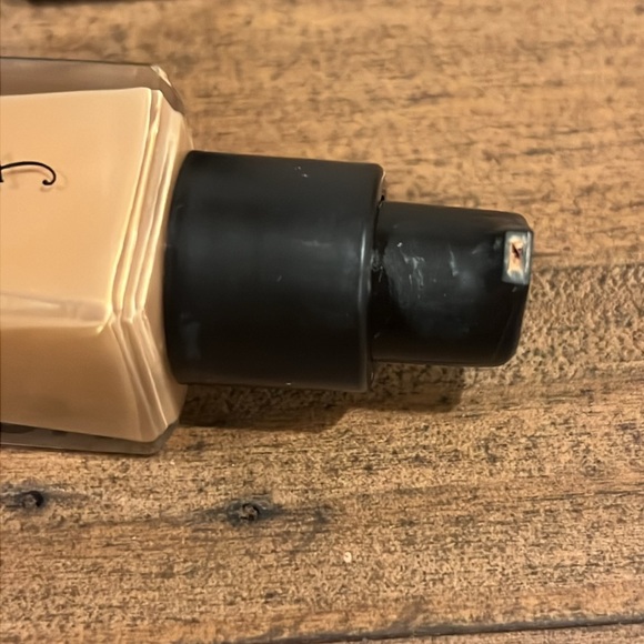 Anastasia Beverly Hills luminous foundation 310C - Picture 7 of 7